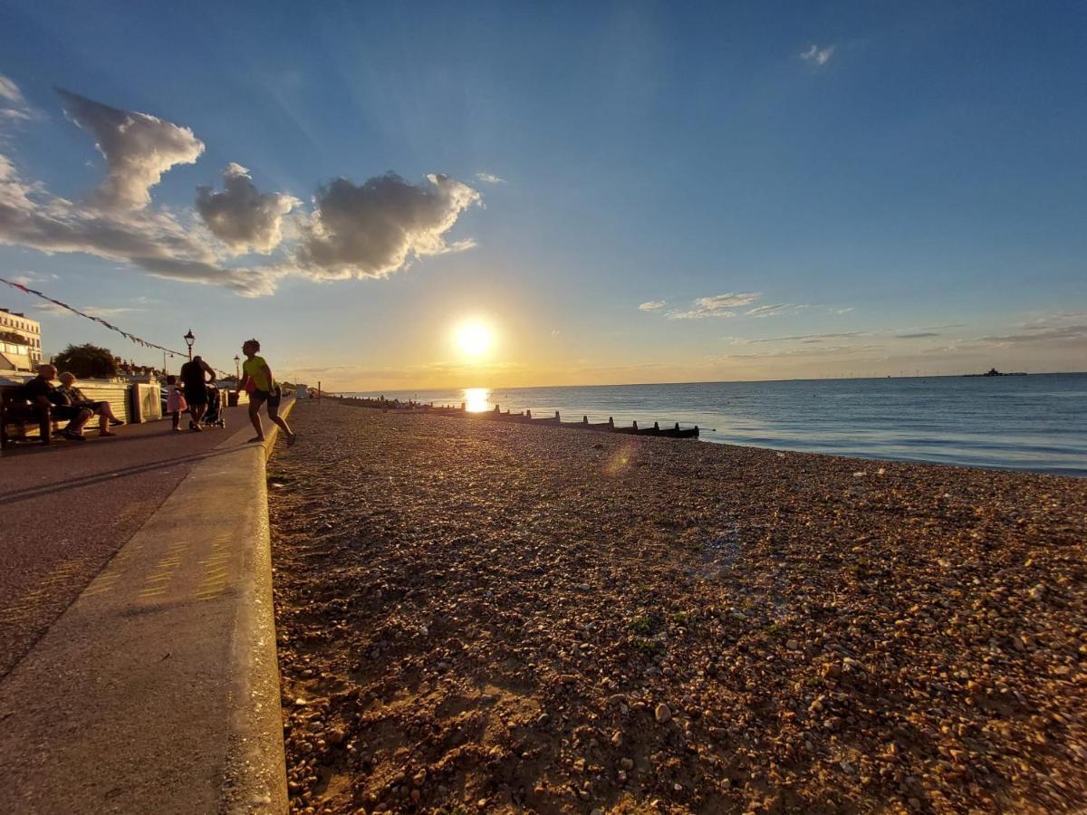 Inviting 1-Bed Apartment In Herne Bay Exterior foto